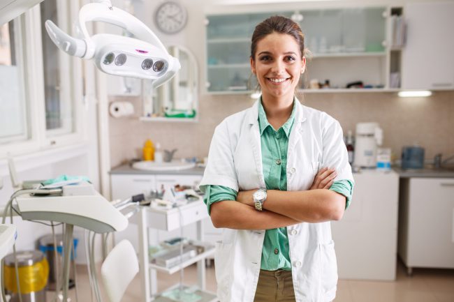 shutterstock_527791774 employed dentist